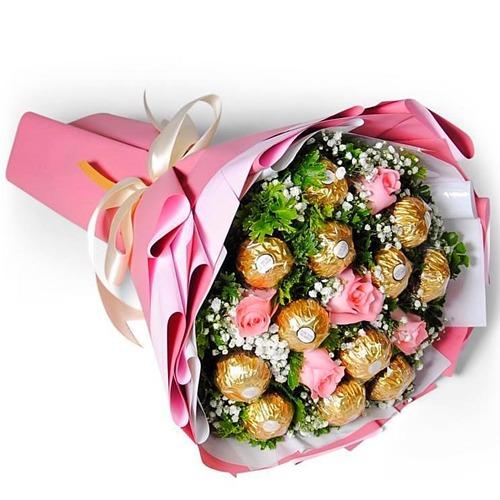 Bouquet of 5 Pink Roses with 12pcs Ferrero Rocher Chocolates product1110